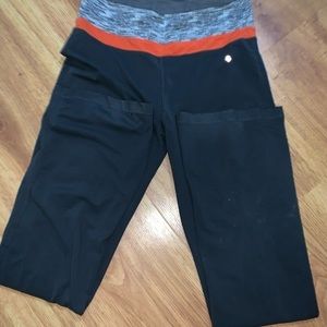 Women's Medium (8/10) Bali Grey Yoga Pants w/ Orange/Black/White Wais, Pockets